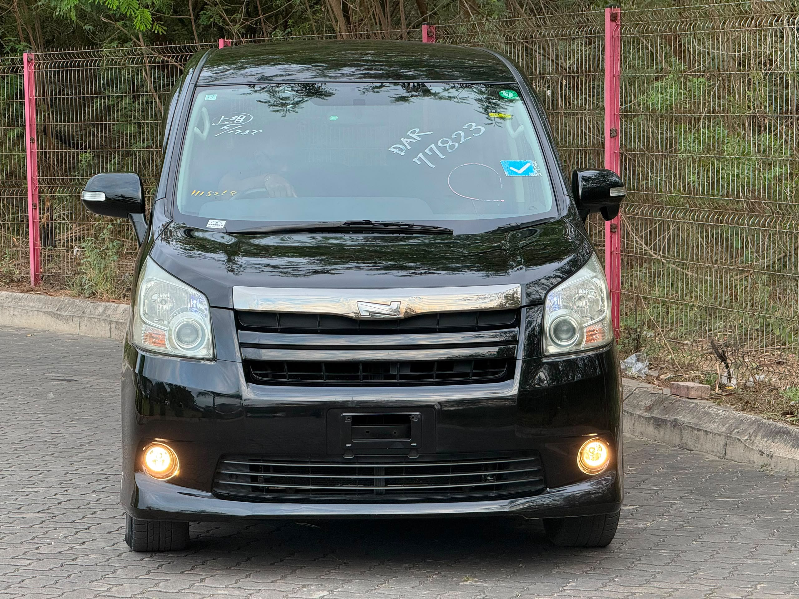 TOYOTA NOAH NEW MODEL